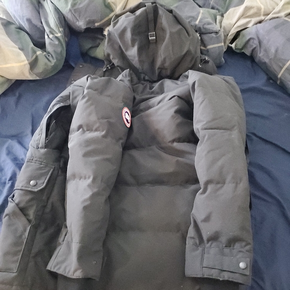 Meet your Posher, Asael a - Picture 3 of 5